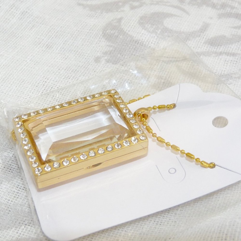 FL *U Choose* Floating Memory Locket Pendants Oval,Pear,Square,Flower, w/10 char - Picture 8 of 9